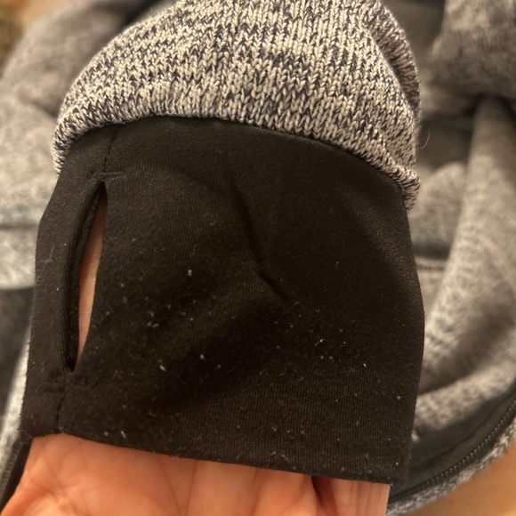 Calvin Klein Performance Quick Dry Jacket w/Detachable Hood and Headphone Access - Picture 9 of 9